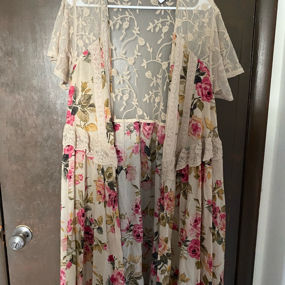 Torrid Beige Floral Lace Overlay